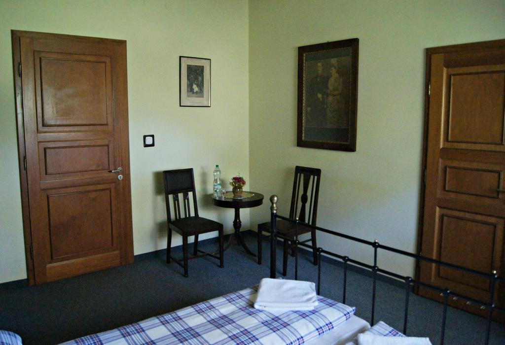 Villa Dworek Pod Herbem Gądkowice Zimmer foto