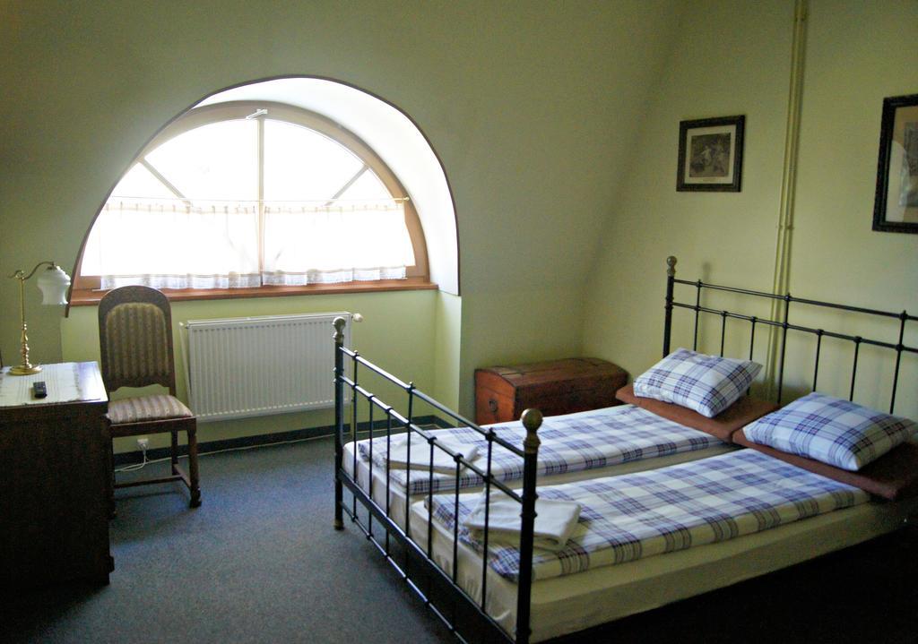 Dworek Pod Herbem Gądkowice Zimmer foto