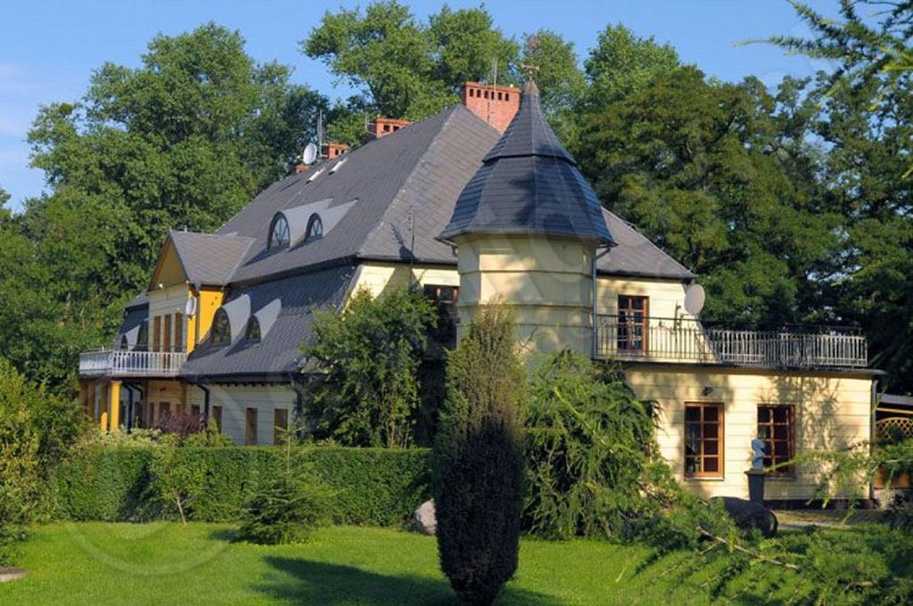 Dworek Pod Herbem Gądkowice Exterior foto