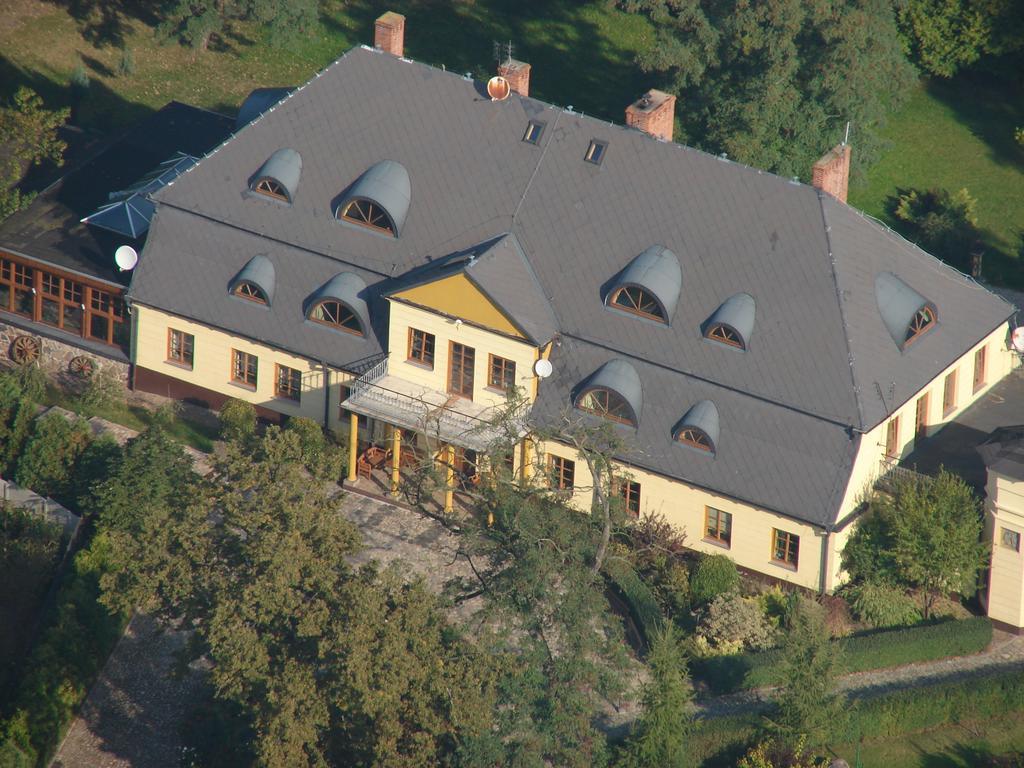 Dworek Pod Herbem Gądkowice Exterior foto